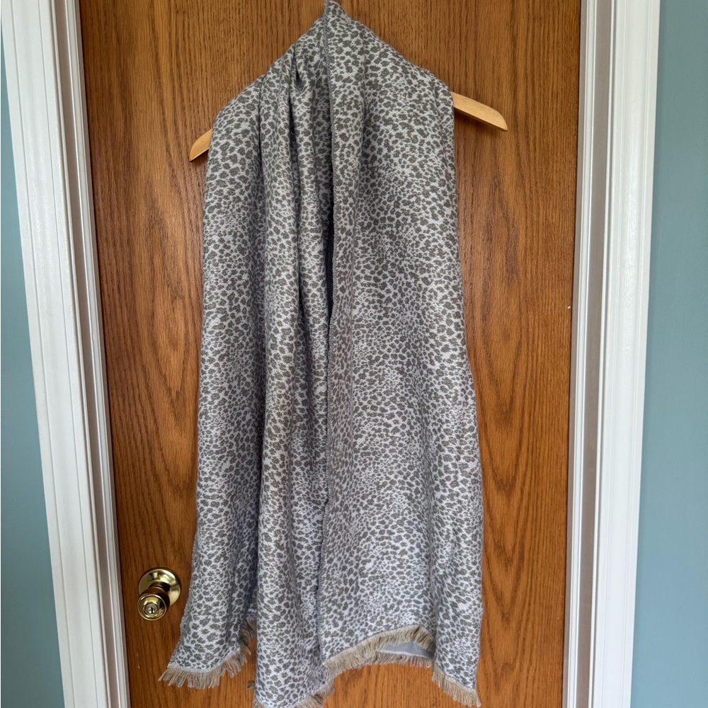 Gap Gray Leopard Print Wrap/Scarf